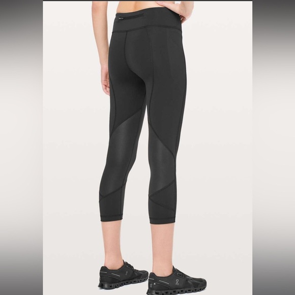 Lululemon Pace Rival Crop *Full-On Luxtreme 22" Size 4 - Picture 9 of 10